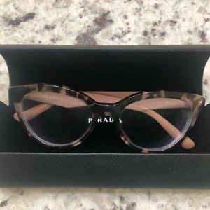 Prada frames in excellent condition. Case and cleaning cloth included.